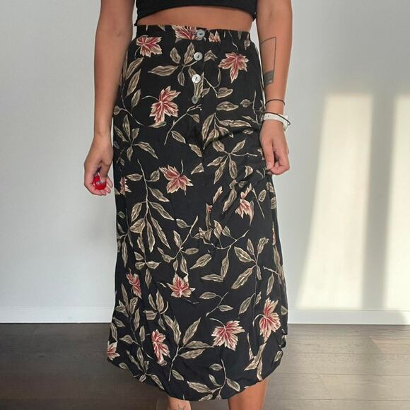 90s floral whimsygoth maxi skirt - Picture 3 of 3